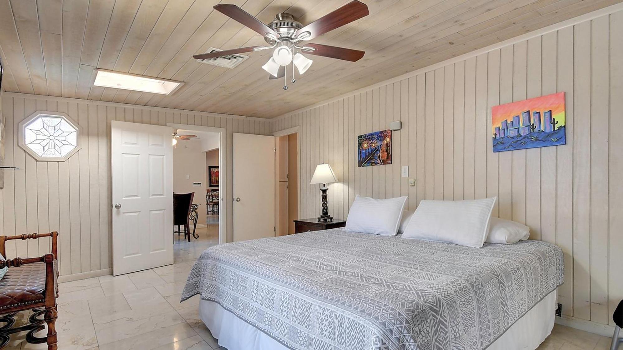 Newly Listed Customized Beds 8 Kings Or 18 Total *