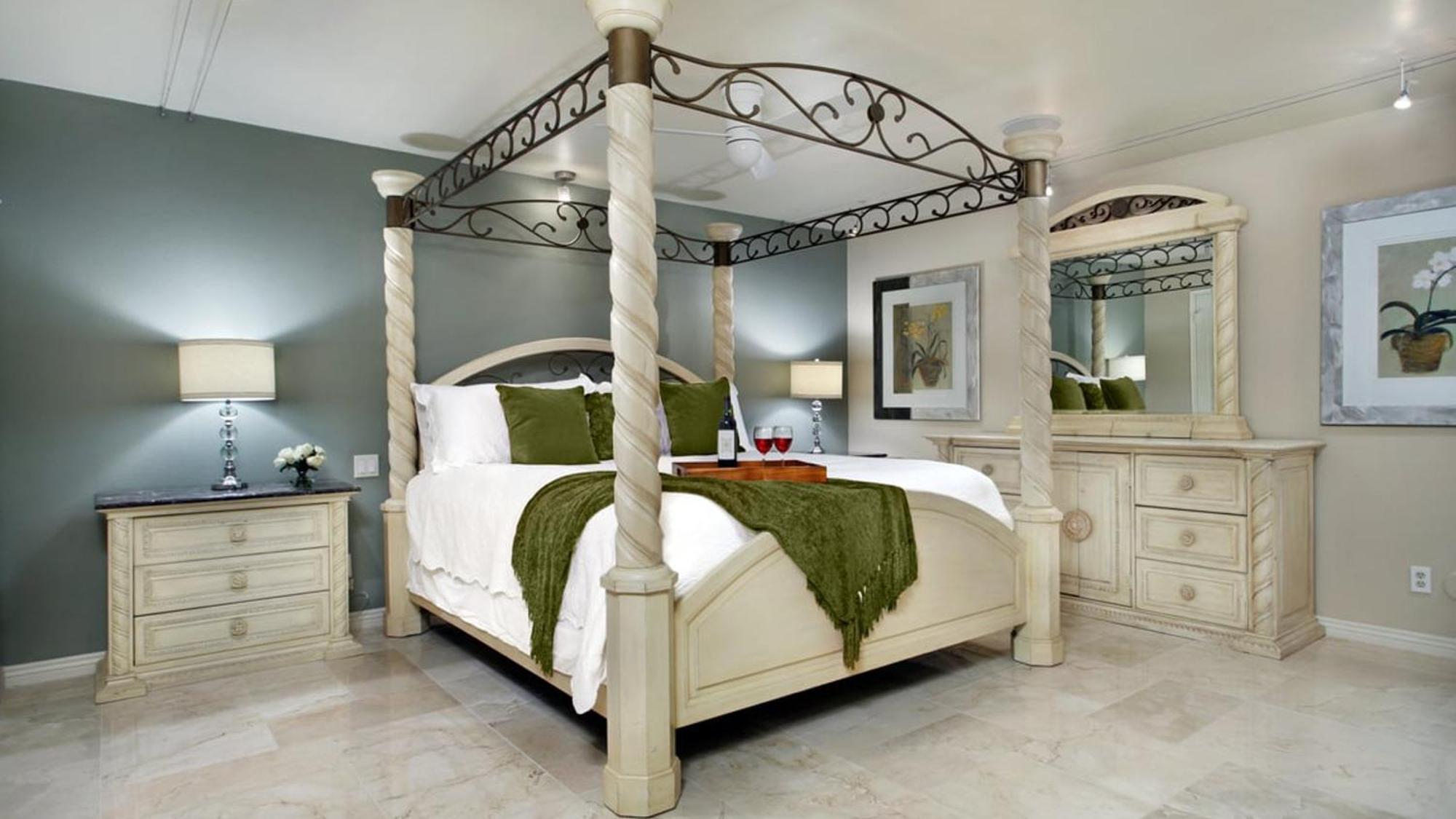 Holiday home Newly Listed Customized Beds 8 Kings Or 18 Total