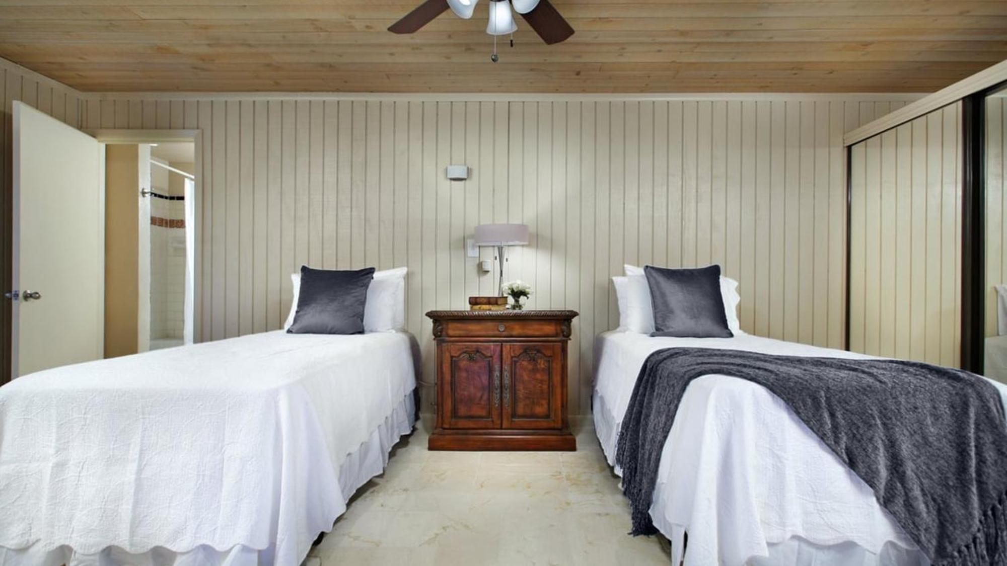 Newly Listed Customized Beds 8 Kings Or 18 Total Phoenix
